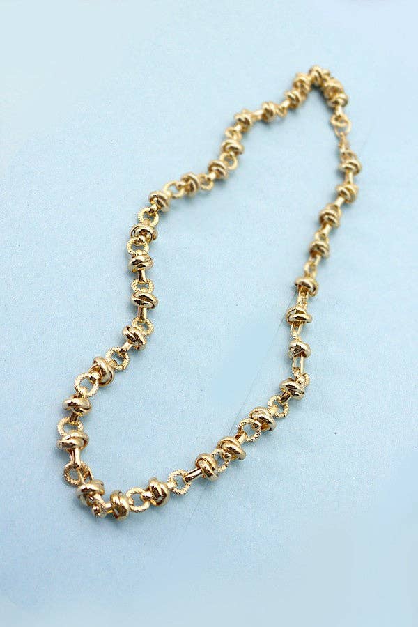 Knot Link Chain Necklace
