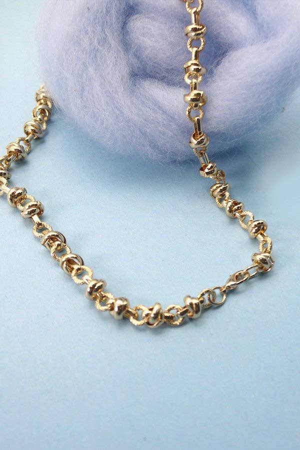 Knot Link Chain Necklace