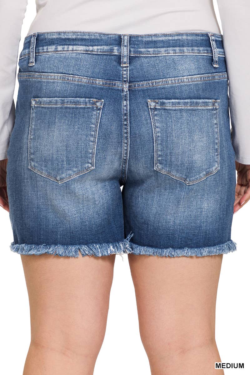 PLUS SIZE MID RISE RAW FRAYED HEM DENIM SHORTS
