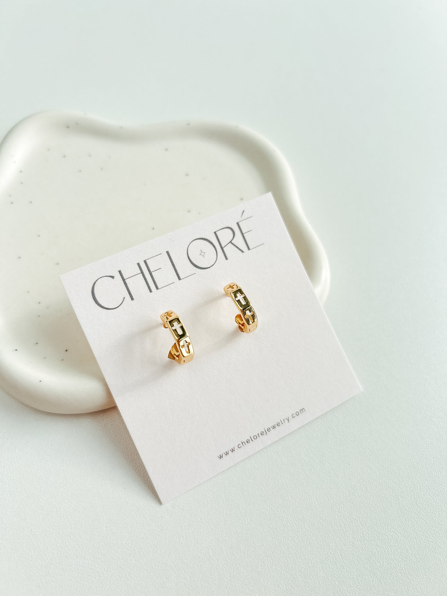 Cheloré Infinity Cross Hoops