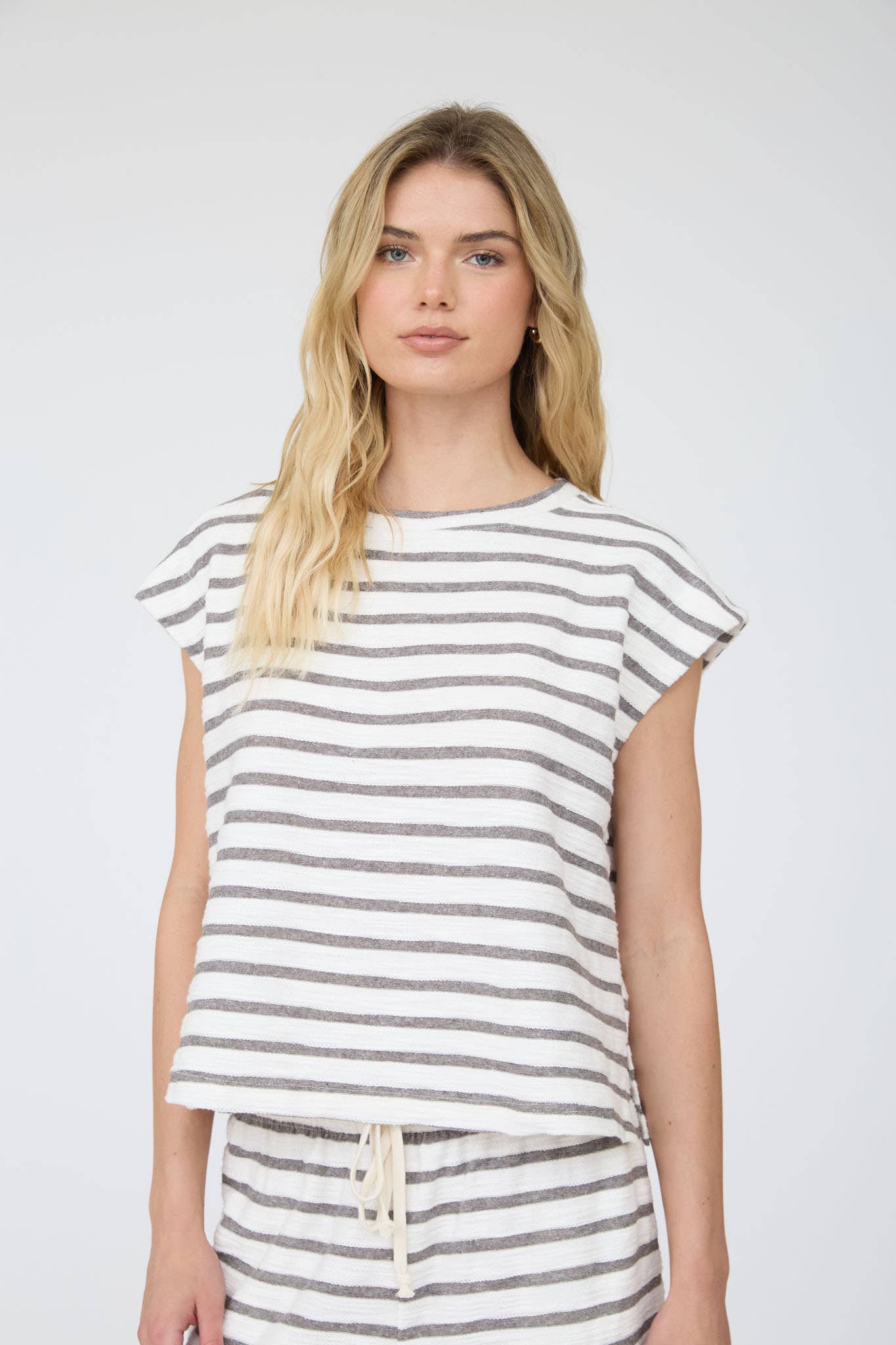 STRIPE ROUND NECK SHORT SLEEVE KNIT TOP