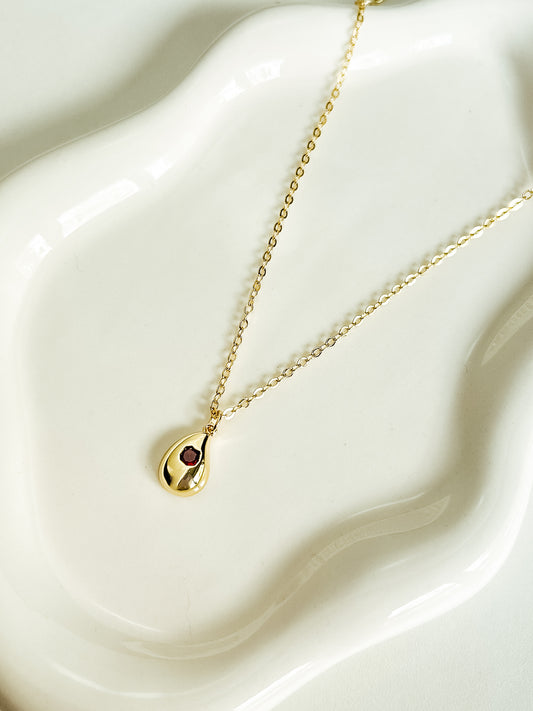 Cheloré Teardrop Gold Necklace