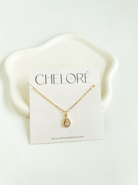 Cheloré Gold Drop Necklace
