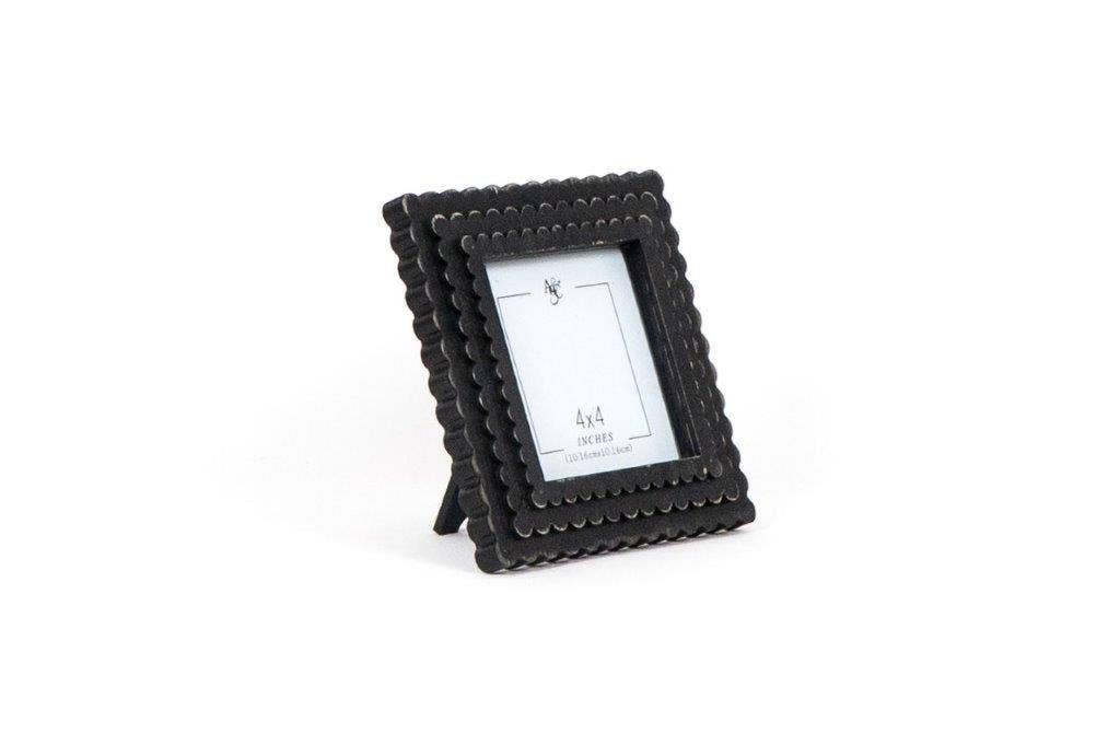 4x4 Black Wood Scallop Frame