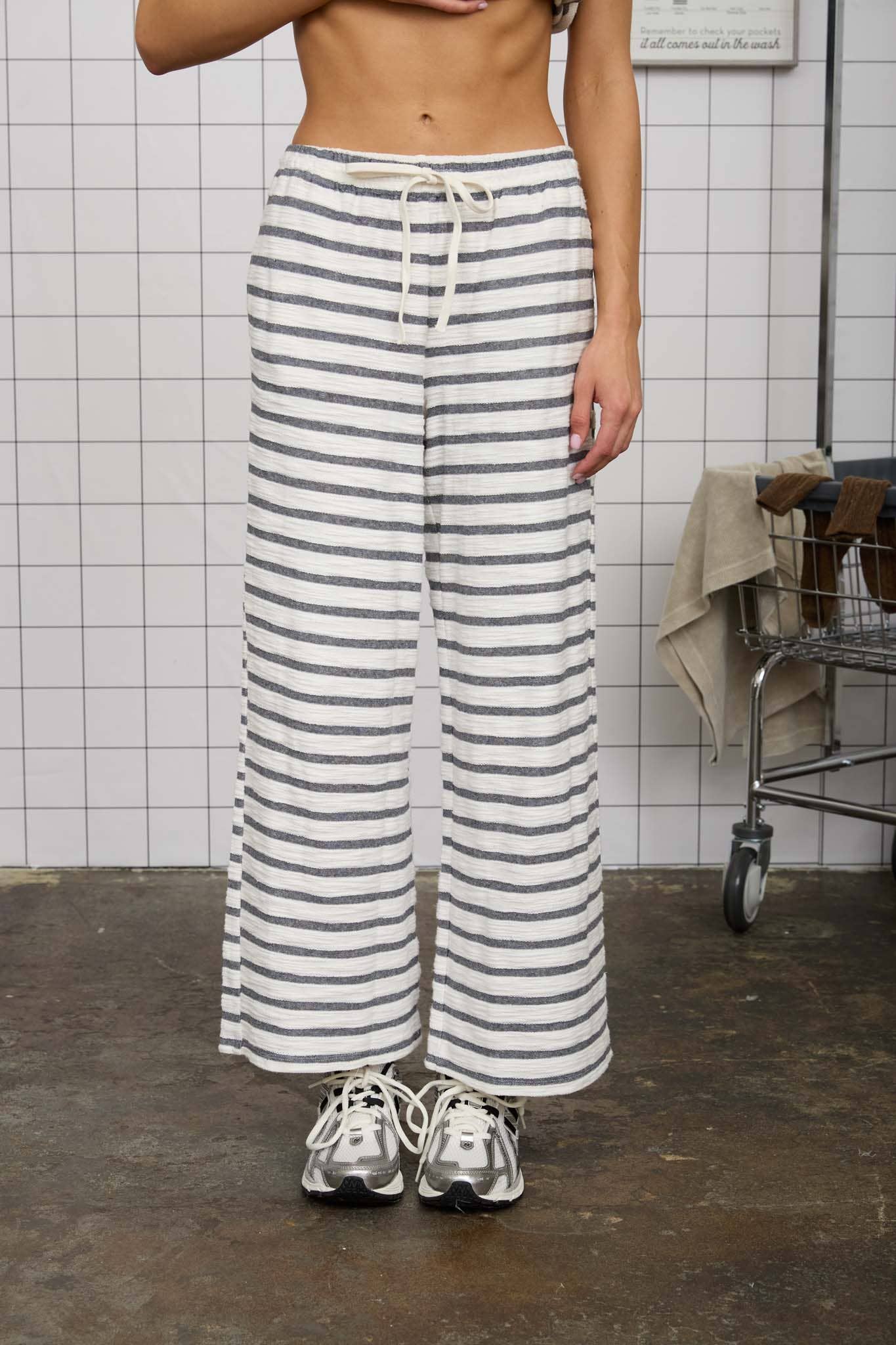 STRIPE DRAWSTRING WIDE LEG KNIT LOUNGE PANTS