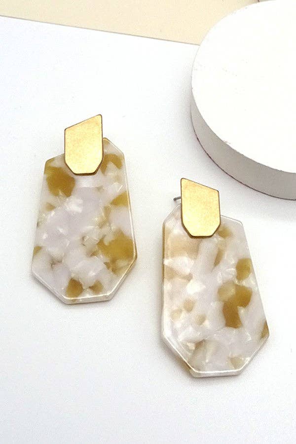 GOLD RESIN DROP EARRINGS